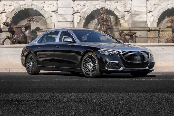 Mercedes maybach
Model 2022
Price 12000000